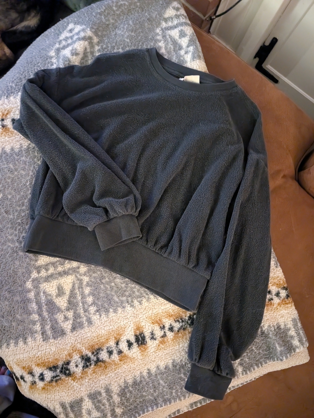 Cozy Women's Charcoal Fleece Pullover Sweatshirt